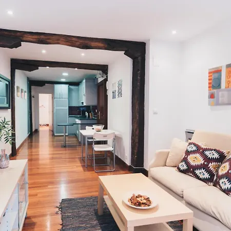 Old Town Madari By People 毕尔巴鄂