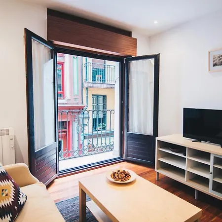 Apartment Old Town Madari By People